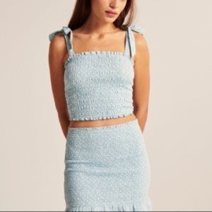 Abercrombie smocked set in blue and white